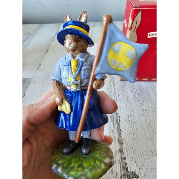 Royal doulton guide leader event bunnykins funny figurine porcelain retired 2083 - Picture 7 of 8
